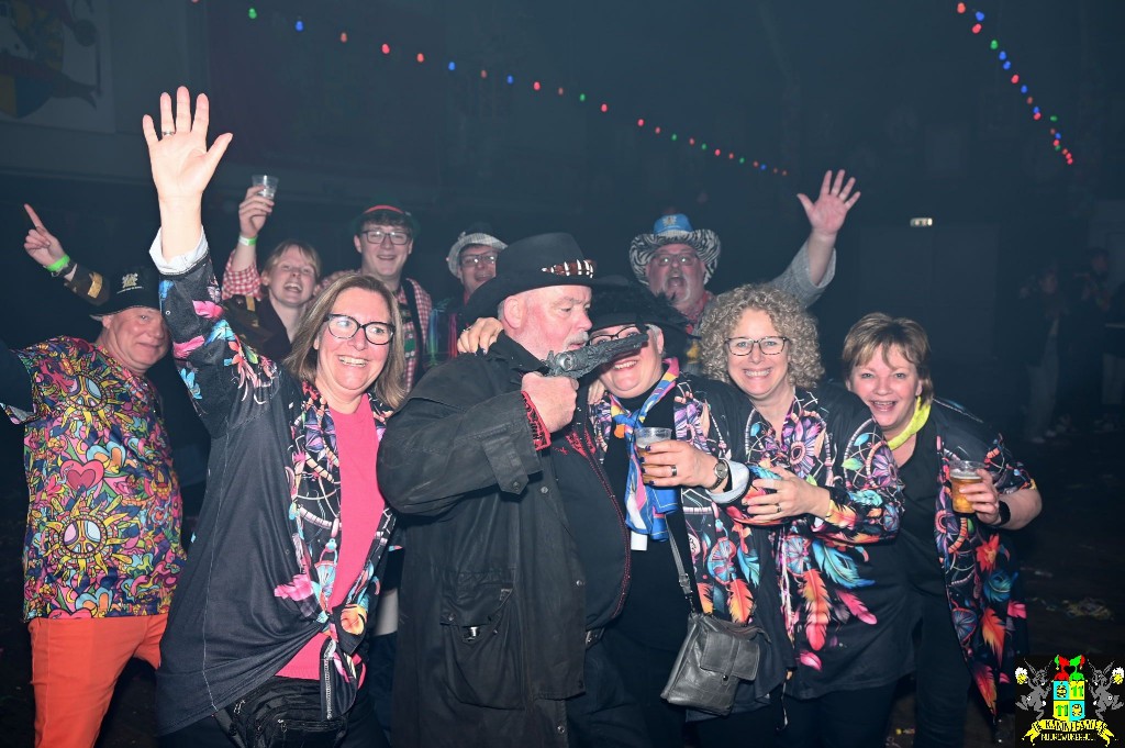 ../Images/Steegfeest XL 225.jpg